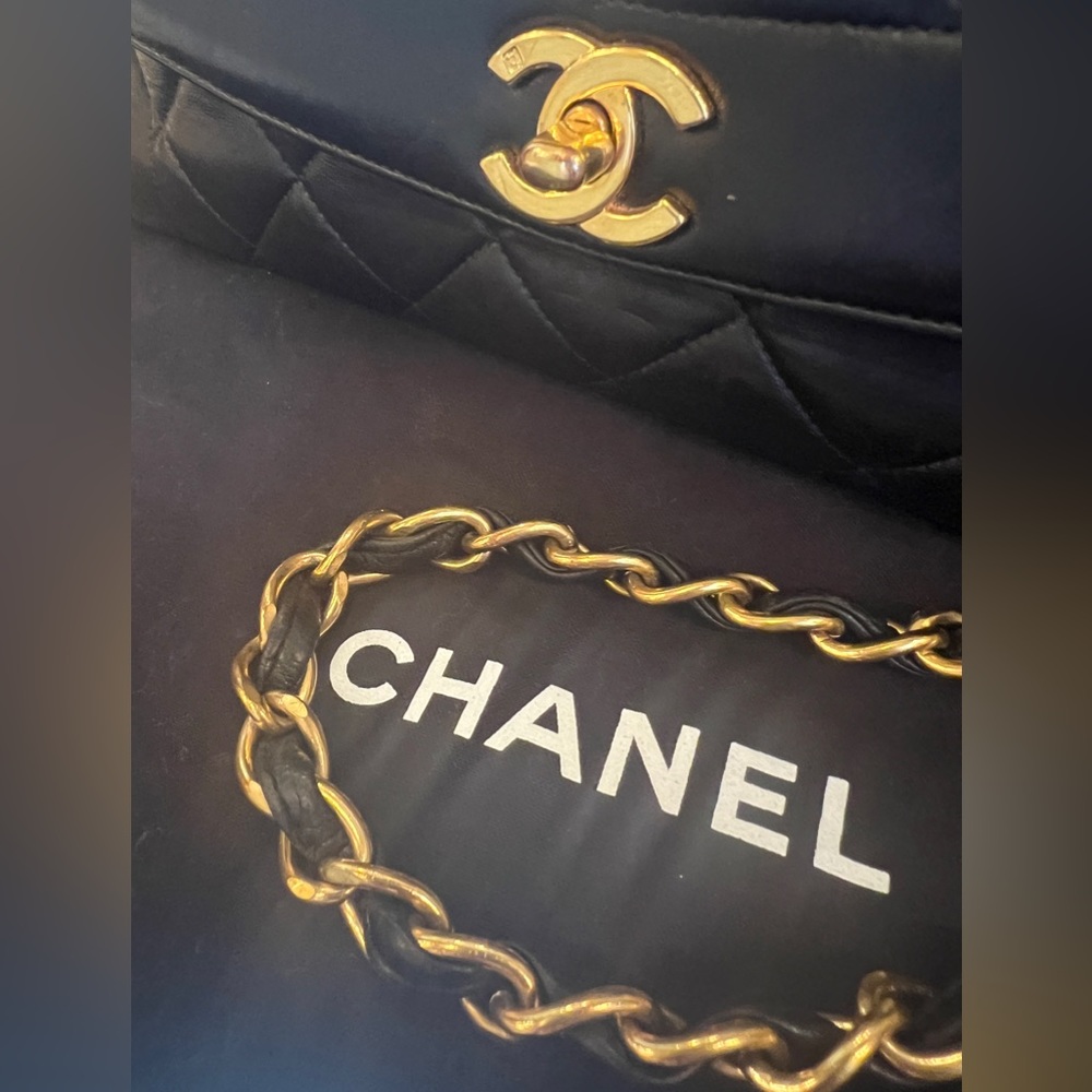 Chanel jumbo Flap bag
